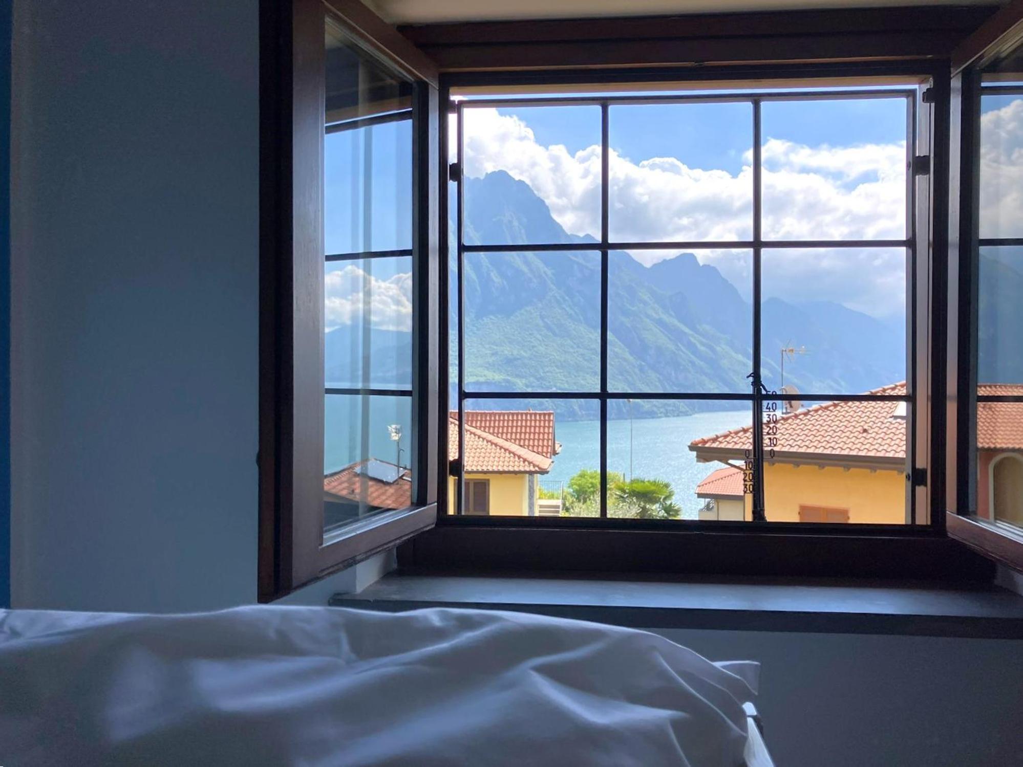 Happy Guest Apartments - Lake View And Pool Riva di Solto Eksteriør billede